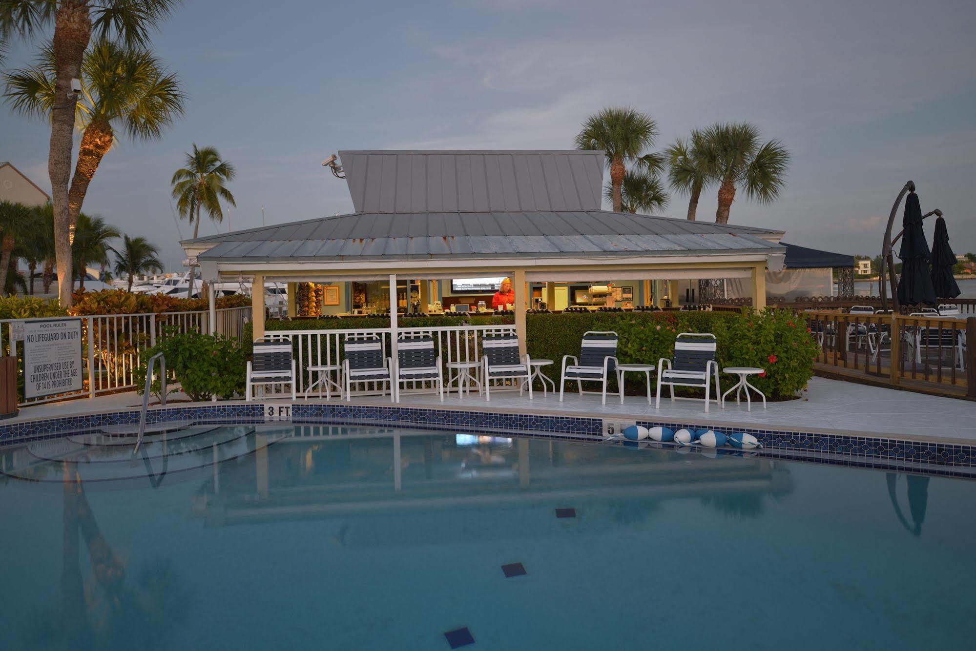 Hilton Vacation Club Charter Club Naples Bay Hotel Ngoại thất bức ảnh